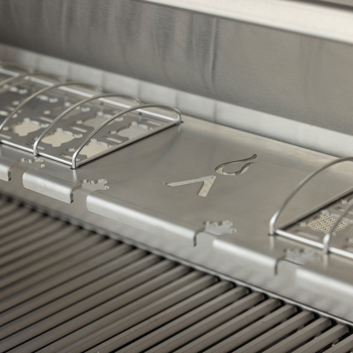 Blaze LTE PRO 32-Inch 4-Burner Gas Grill BLZ-4LTEPRO-LP/NG